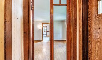4 Pineway Dr, Auburn, ME 04210