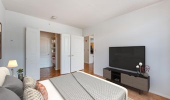 7111 WOODMONT Ave 608, Bethesda, MD 20815