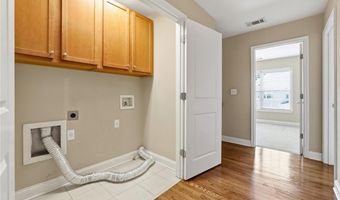 9040 Woodland Trl, Alpharetta, GA 30009