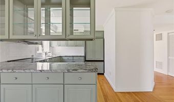 15 Hammersmith Rd 30A, Newport, RI 02840