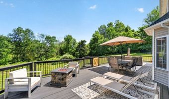 3 Walnut Trl, Andover, NJ 07860