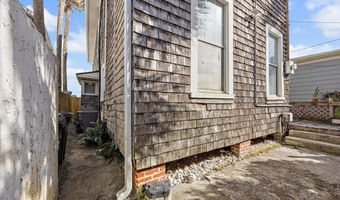 517 BEACH Ave, Atlantic Beach, FL 32233