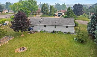 405 W GREENFIELD Ave, Algoma, WI 54201