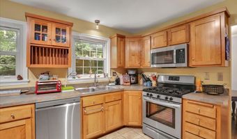 30 Lake Rd, Columbia, CT 06237