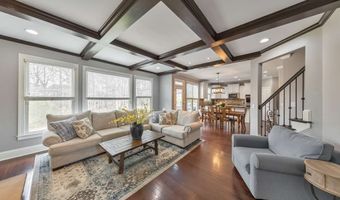 62 Applewood Ln, Acworth, GA 30101