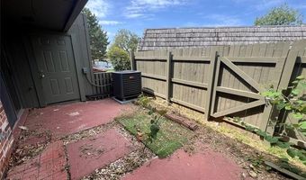 32 SE Shadowlake Dr 32, Bartlesville, OK 74006