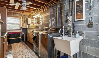 7052 WARDELL St, Annandale, VA 22003