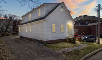 75 Elm St, Damariscotta, ME 04543