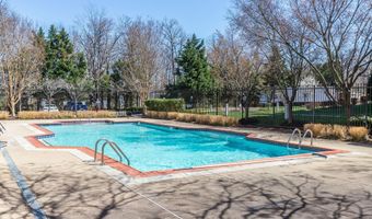 4850 EISENHOWER Ave 418, Alexandria, VA 22304
