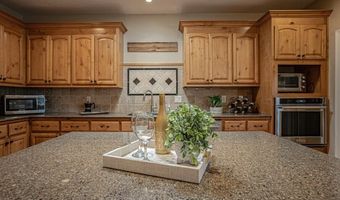472 Lindsay Ln, Ashland, OR 97520