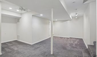 5719 NEWINGTON Rd, Bethesda, MD 20816