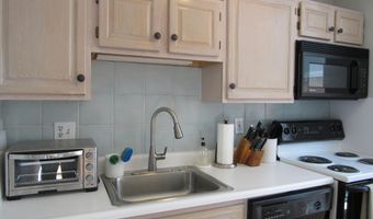45 Harbor Hill Dr 45, Bourne, MA 02532