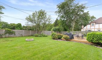 3207 CRESTVIEW Dr, Appleton, WI 54915