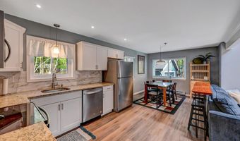 227 Valley View Dr, Albrightsville, PA 18210