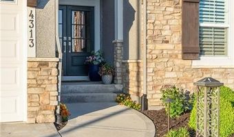 4313 Lakeview Ter, Basehor, KS 66007