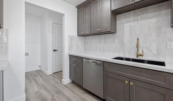 11456 Manzanita St, Armona, CA 93202
