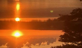 20 Eagle Point Rd, Bath, ME 04530