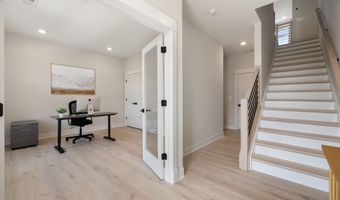 23156 HORSESHOE TRAIL Sq, Ashburn, VA 20148