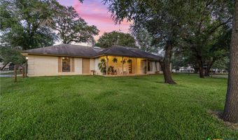 1843 Burr Oak Ln, Adkins, TX 78101