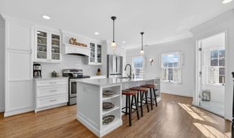 203 PRINCESS St, Alexandria, VA 22314