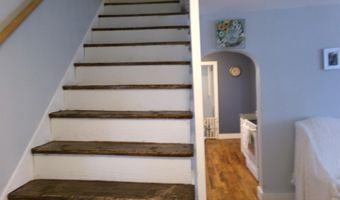 204 Hawthorne St, Alma, MI 48801