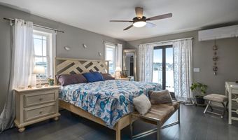 51 Bridge St, Belfast, ME 04915