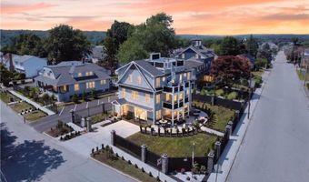 318 Farmington Ave, Cranston, RI 02920