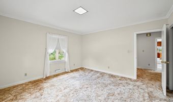 33 Lake St, Badin, NC 28009