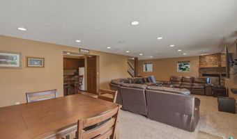 1901 W Tyler Cir, Brandon, SD 57005