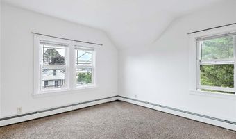 40 Brightridge Ave, East Providence, RI 02914