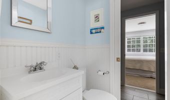 27 Christine Dr, Barrington, RI 02806