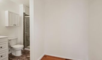 7572 WESTLAKE Ter 56, Bethesda, MD 20817