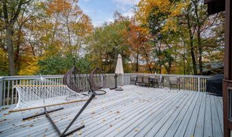 4 Ayr Ct, Airmont, NY 10901