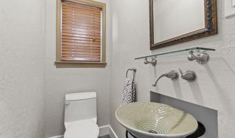 2551 23RD Rd N, Arlington, VA 22207