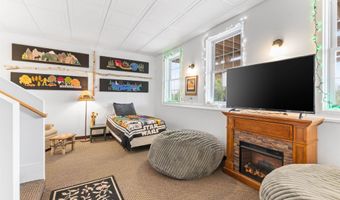3 Grandview Dr, Berlin, NH 03570