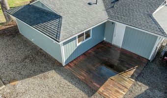 1135 1ST St, Bandon, OR 97411