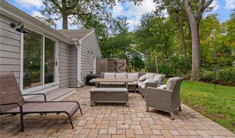 11 Knapton St St, Barrington, RI 02806