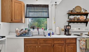 26 Humphrey Pl, Athol, MA 01331
