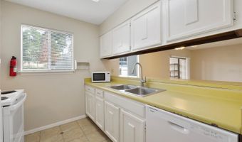1412 OAK Pl J, Apopka, FL 32712