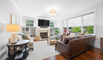 96 Evergreen St, Cumberland, RI 02864