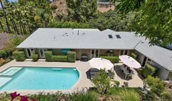 3843 Hayvenhurst Ave, Encino, CA 91436