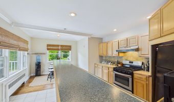 38 Mary Carroll St, Auburn, ME 04210