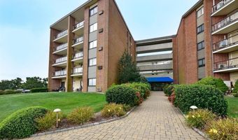 1117 Capella South Way 1117, Newport, RI 02840