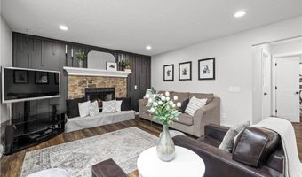 435 Berry Ridge Dr, Amherst, OH 44001