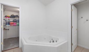 36 Summit Rd, Bedford, NH 03110