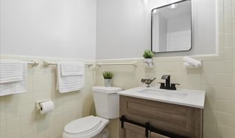 6641 WAKEFIELD Dr 703, Alexandria, VA 22307