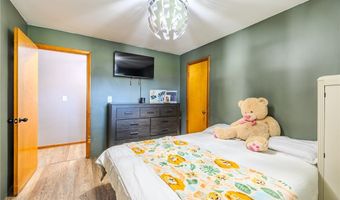 6208 Austin Dr, Ashtabula, OH 44004