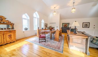 48 Old Searsport Ave, Belfast, ME 04915