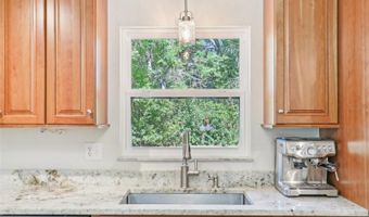 42116 E LAKEVIEW Dr, Altoona, FL 32702