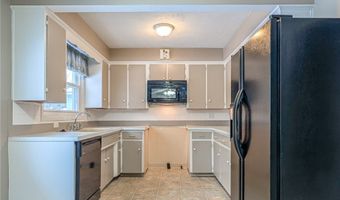 2660 Conrad Ave, Akron, OH 44314